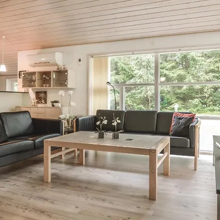 Two-bedroom Holiday In Give
