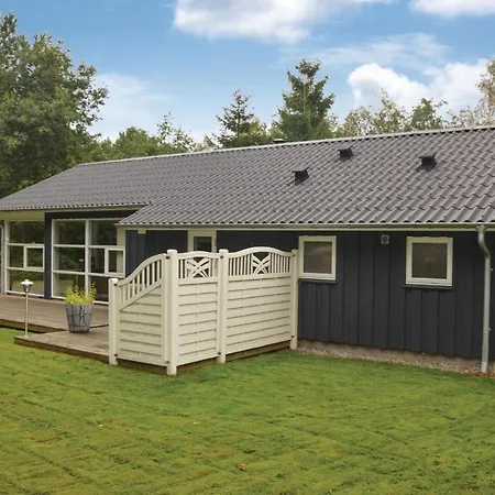 Holiday home Two-bedroom Holiday In Give