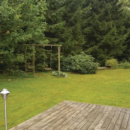 Two-bedroom Holiday In * Give