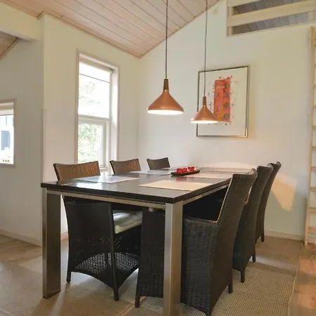 Two-bedroom Holiday In * Give