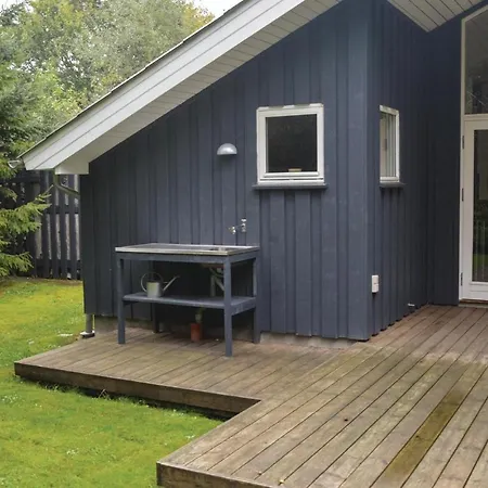 Two-bedroom Holiday In Give